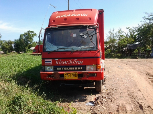 ต้องการขายรถฟูโซ่เคื่องดีคัชซีสวยตลอดเส้น7.20ทะเบียนพร้อมโอนรถห้างแท้สนใจติดต่อด่วนมาก