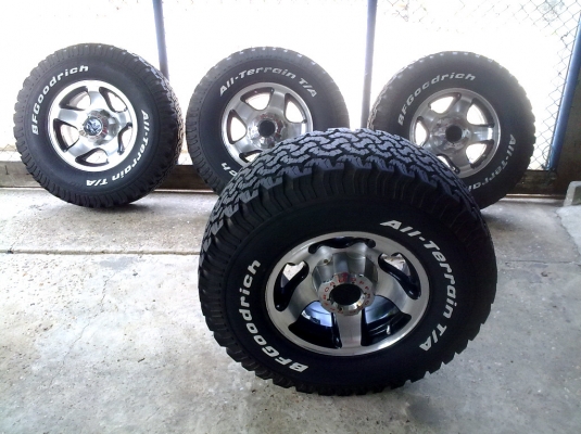 ขายยาง BF GOODRICH 31X10.50 R15  AT
