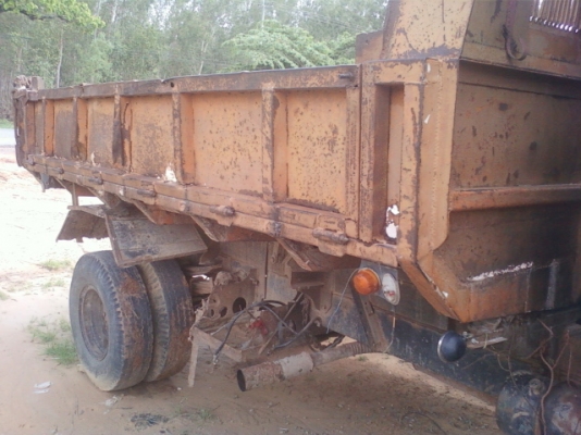 ต้องการขาย HINO KM310  เครื่องยนต์ 100 เพาเวอร์ เอฟ-หน้าหลังแล้ว ภาษีไม่ขาดต่อ แถมเครื่องยนต์ 1 เครื่อง