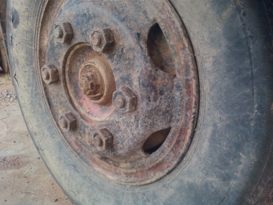 ต้องการขาย HINO KM310  เครื่องยนต์ 100 เพาเวอร์ เอฟ-หน้าหลังแล้ว ภาษีไม่ขาดต่อ แถมเครื่องยนต์ 1 เครื่อง