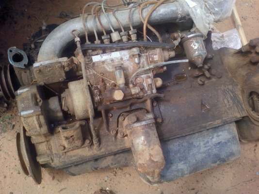 ต้องการขาย HINO KM310  เครื่องยนต์ 100 เพาเวอร์ เอฟ-หน้าหลังแล้ว ภาษีไม่ขาดต่อ แถมเครื่องยนต์ 1 เครื่อง