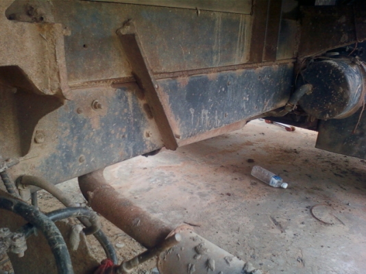 ต้องการขาย HINO KM310  เครื่องยนต์ 100 เพาเวอร์ เอฟ-หน้าหลังแล้ว ภาษีไม่ขาดต่อ แถมเครื่องยนต์ 1 เครื่อง