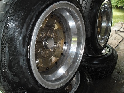 ล้อแม็คขอบ 14 สี่รู 114 หน้า 8 นิ้ว หลัง 9 นิ้ว