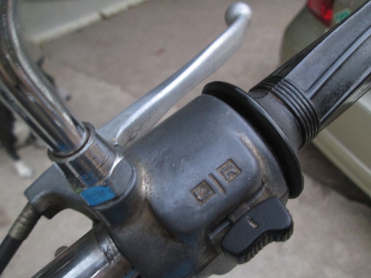 ขาย yamaha dx100 ครับ มีเล่มพร้อมเอกสารเจ้าของเดิมครบครับ