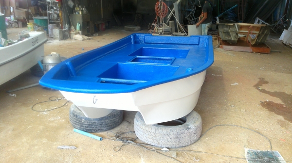 เรือกู้ภัย สองท้อง