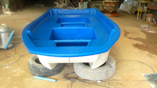 เรือกู้ภัย สองท้อง