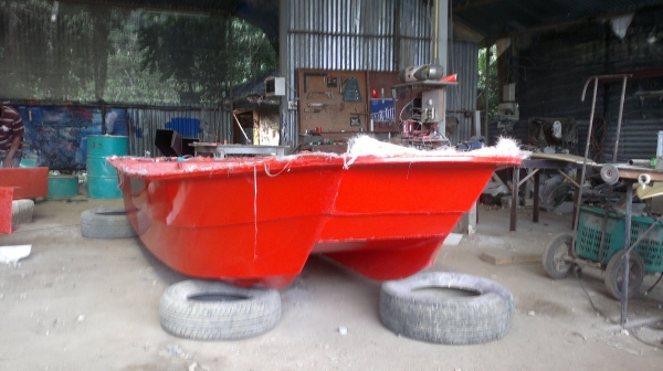 เรือกู้ภัย สองท้อง