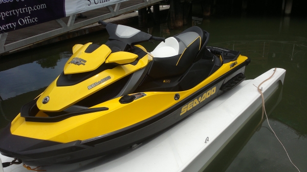 ทุ่นจอดเจส (airbed)