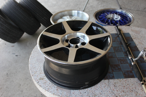 ขายล้อแม้ก ขอบ15 5/114 กว้าง7ET35 ตามรูป ถูกๆ ขายล้อแม้ก ขอบ15 5/114 กว้าง7ET35 ตามรูป ถูกๆ