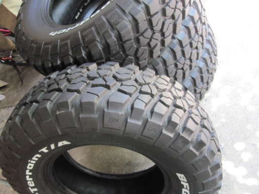 ยาง BF Km2 265/75/16 สภาพสวย ยาง BF Km2 265/75/16 สภาพสวย