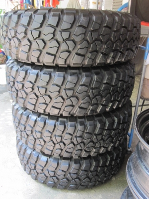 ยาง BF Km2 265/75/16 สภาพสวย