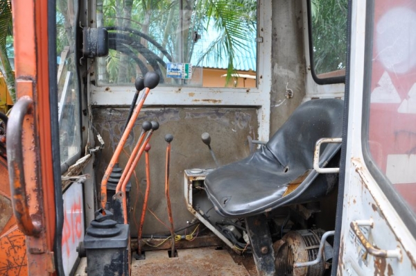 ขาย แบคโฮIHI(pc30) สภาพเดิมจากญี่ปุ่น 99,000 เท่านั้น!!