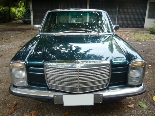 ขออนุญาติขาย BENZ W115/8 ท่านนายพลซักคันครับ