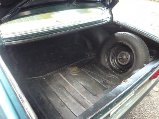 ขออนุญาติขาย BENZ W115/8 ท่านนายพลซักคันครับ