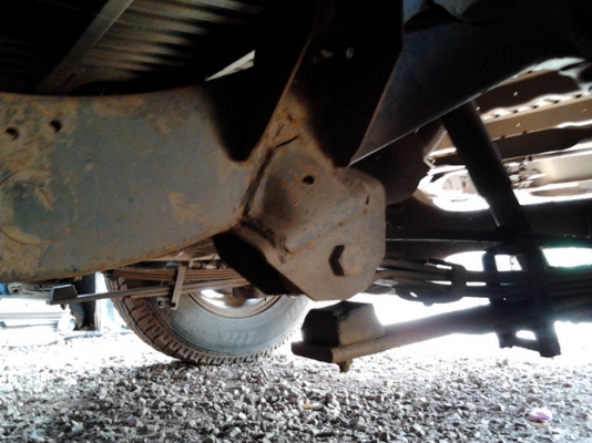 ขาย กระบะแค็ป มังกรทอง ISUZU SPACECAB 2.5 ปี39/96โฉม แป๊ะยิ้ม แท้ วางเครื่อง มังกร4JB1 2.8 (ลงเล่ม) แห้งดีไม่มีไอ แรงจริง ช่วงล่างแน่นคัสซีดี มีตำหนิหลังขวานิดหน่อย ตามรูป สีดีหน้า-หลังเดิม ภายในสวย คอนโซลครบ แอร์ พ.พาวเวอร์ ล้อแม็ก ยางสวย4เส้น 75/235/15