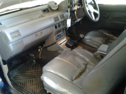 ขาย กระบะแค็ป มังกรทอง ISUZU SPACECAB 2.5 ปี39/96โฉม แป๊ะยิ้ม แท้ วางเครื่อง มังกร4JB1 2.8 (ลงเล่ม) แห้งดีไม่มีไอ แรงจริง ช่วงล่างแน่นคัสซีดี มีตำหนิหลังขวานิดหน่อย ตามรูป สีดีหน้า-หลังเดิม ภายในสวย คอนโซลครบ แอร์ พ.พาวเวอร์ ล้อแม็ก ยางสวย4เส้น 75/235/15