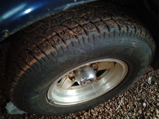 ขาย กระบะแค็ป มังกรทอง ISUZU SPACECAB 2.5 ปี39/96โฉม แป๊ะยิ้ม แท้ วางเครื่อง มังกร4JB1 2.8 (ลงเล่ม) แห้งดีไม่มีไอ แรงจริง ช่วงล่างแน่นคัสซีดี มีตำหนิหลังขวานิดหน่อย ตามรูป สีดีหน้า-หลังเดิม ภายในสวย คอนโซลครบ แอร์ พ.พาวเวอร์ ล้อแม็ก ยางสวย4เส้น 75/235/15