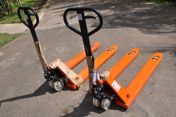 ขายHAND LIFT2TON สภาพสวย(เปิดตู้ญี่ปุ่นติดมา)คุณภาพส่งออก 8,900 เท่านั้น!!