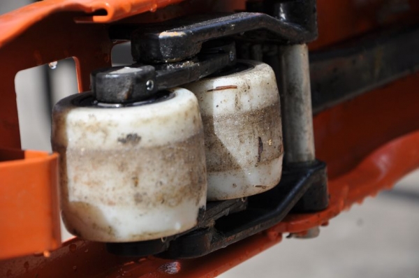 ขายHAND LIFT2TON สภาพสวย(เปิดตู้ญี่ปุ่นติดมา)คุณภาพส่งออก 8,900 เท่านั้น!!