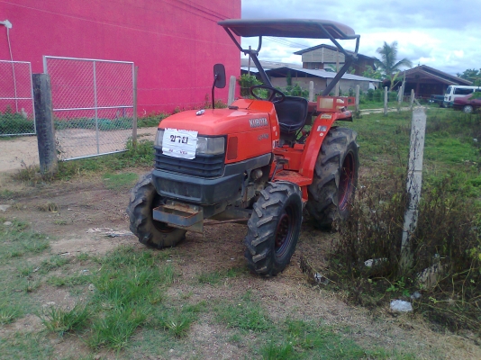 ขายด่วน..รถไถ KUBOTA L3408 ไมล์ 2,529 ชั่วโมง รถสวยพร้อมใช้ มีทะเบียนครบ.