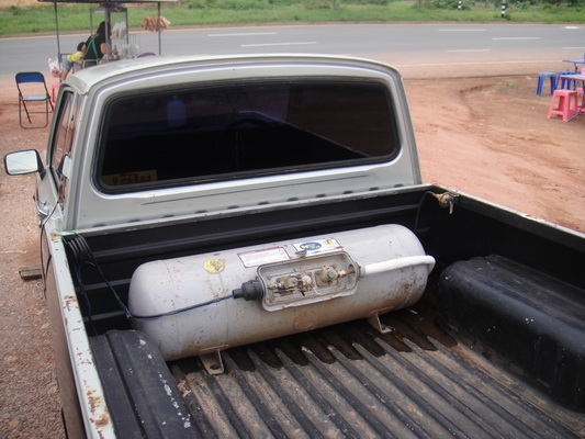 ขายมาสด้า 1300 สีเขียว มีแอร์ ติดแก๊สแล้ว ทะเบียนเต็มพร้อมโอน ขายมาสด้า 1300 สีเขียว มีแอร์ ติดแก๊สแล้ว ทะเบียนเต็มพร้อมโอน