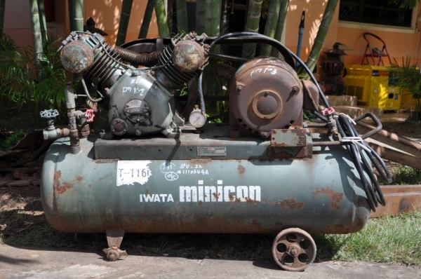 ขาย ปั้มลม IWATA สภาพสวยเดิมจากญี่ปุ่น ยังไม่เคยใช้งานในไทย 13,000 เท่านั้น!!