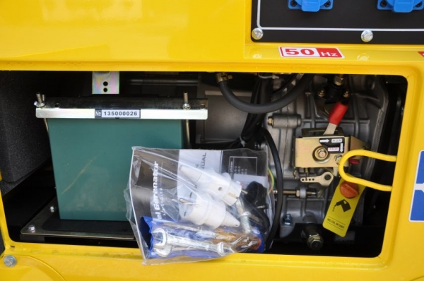 ขายเครื่องปั่นไฟ KAWA KENKI 6 KW. (6,000วัตร) ดีเซล สตาร์ทไฟฟ้า ตู้เก็บเสียง 35,000เท่านั้น!!