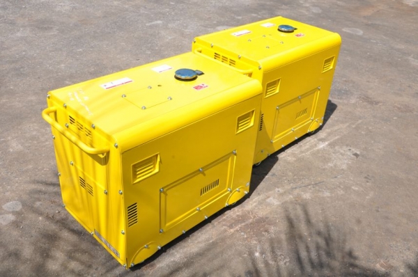 ขายเครื่องปั่นไฟ KAWA KENKI 6 KW. (6,000วัตร) ดีเซล สตาร์ทไฟฟ้า ตู้เก็บเสียง 35,000เท่านั้น!!