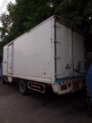 @@__ขายถูก__@@หกล้อตู้แห้ง ISUZU NPR 130 ยาว 5.5เมตร วิ่งส่ง7/11ได้เลยครับ