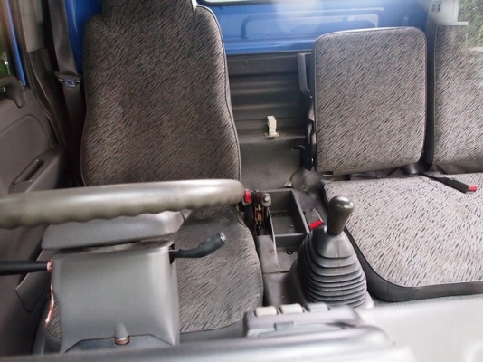 @@__ขายถูก__@@หกล้อตู้แห้ง ISUZU NPR 130 ยาว 5.5เมตร วิ่งส่ง7/11ได้เลยครับ