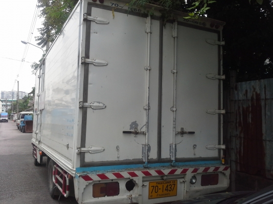 @@__ขายถูก__@@หกล้อตู้แห้ง ISUZU NPR 130 ยาว 5.5เมตร วิ่งส่ง7/11ได้เลยครับ