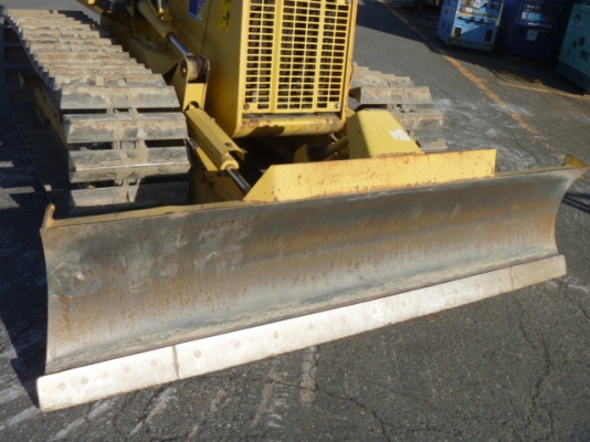 ขายด่วนรถแทรคเตอร์ตีนตะขาบ ใบมีดสไลด์ 6 ทิศทาง  D20P-7E  ซีเรียล 81xxx  นำเข้าเองจากญี่ปุ่นยังไม่เคยใช้งานในไทย สภาพสวย