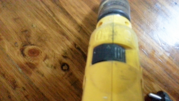 ขายสว่านไฟฟ้า2ระบบขนาดหัว4หุนยี่ห้อDEWALTสภาพสวยๆพร้อมใช้งานคับ