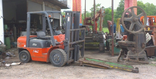 Sell> แท่นกลึง 5 ฟุต 2 เพลา อังกฤษ ครับ เก่าเก็บ แน่นครับ นครปฐม