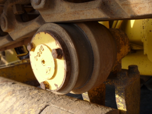 ขายด่วนรถแทรคเตอร์ตีนตะขาบมีเก๋ง  D20P-7E  ซีเรียล 79XXX  นำเข้าเองจากญี่ปุ่นยังไม่เคยใช้งานในไทย สภาพสวย