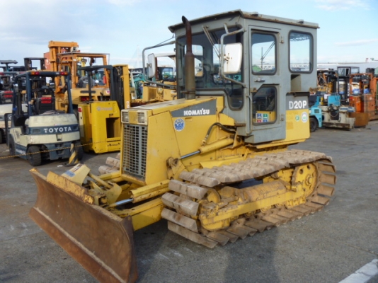 ขายด่วนรถแทรคเตอร์ตีนตะขาบมีเก๋ง  D20P-7E  ซีเรียล 79XXX  นำเข้าเองจากญี่ปุ่นยังไม่เคยใช้งานในไทย สภาพสวย