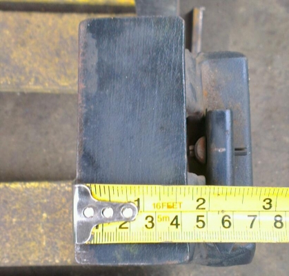 Sell> ขาย "งา โฟล์คลิฟท์" 1.1 เมตร ครับ ไม่แน่ใจว่ายี่ห้ออะไร แต่น่าจะเป็น 2.0 กับ 2.5 ตันครับ