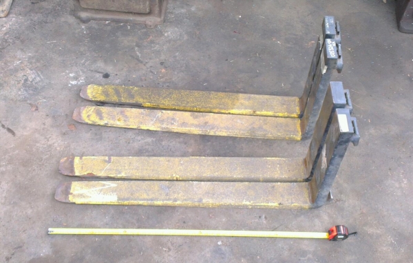 Sell> ขาย "งา โฟล์คลิฟท์" 1.1 เมตร ครับ ไม่แน่ใจว่ายี่ห้ออะไร แต่น่าจะเป็น 2.0 กับ 2.5 ตันครับ