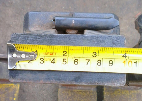 Sell> ขาย "งา โฟล์คลิฟท์" 1.1 เมตร ครับ ไม่แน่ใจว่ายี่ห้ออะไร แต่น่าจะเป็น 2.0 กับ 2.5 ตันครับ