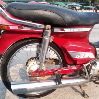 ฮอนด้าดรีม 100 cc เครื่องดี สตาทติดง่าย ภาษีไม่ขาด ชุดโอนครบ