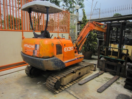 ขาย รถขุดเล็ก HITACHI รุ่น EX30 แทร็กเหล็ก มือสองญี่ปุ่น
