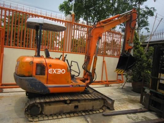 ขาย รถขุดเล็ก HITACHI รุ่น EX30 แทร็กเหล็ก มือสองญี่ปุ่น