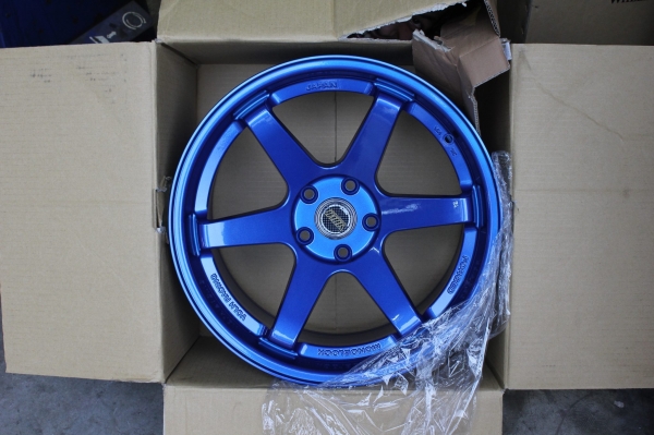 TE37 ไหม่ล่าสุด สีเดิมจากโรงงาน ขอบ18 F9.5 R10.5 ET25/30  ราคาพิเศษ 2xxxx