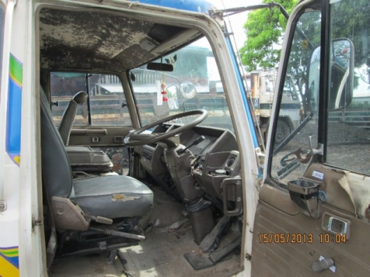 หัวเก๋ง 10 ล้อ HINO