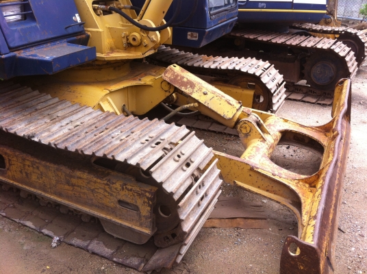 ขายด่วน KOMATSU PC60-6  เก่าญี่ปุ่นยังไม่เคยใช้งานในไทย สภาพสวย เครื่องปั้มดี