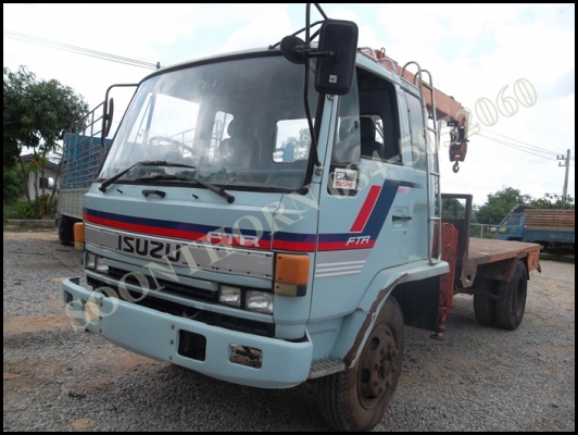 ขายด่วน รถบรรทุก 6 ล้อ ISUZU ROCKY 145 แรง พร้อมเครน 3 ตัน 3 ปลอก รถพร้อมใช้งาน ราคาสุดคุ้ม