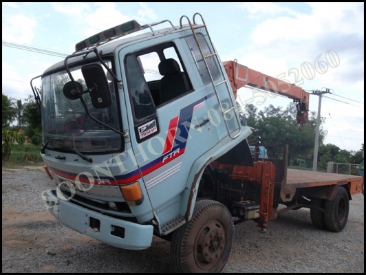 ขายด่วน รถบรรทุก 6 ล้อ ISUZU ROCKY 145 แรง พร้อมเครน 3 ตัน 3 ปลอก รถพร้อมใช้งาน ราคาสุดคุ้ม