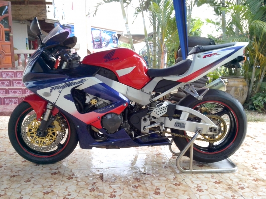 (ลดด่วน)ขายCBR929อินวอยสรรพสามิตแท้ปี2001 เครื่องดี ราคาถูกๆ