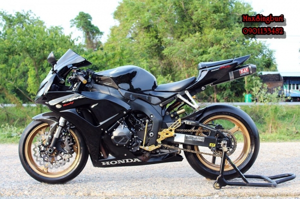 แม็กสิงห์บุรี//CBR1000RR ปี2007 SPEC ยุโรป ของแต่งเต็มคัน ท่อสูตร เอกสาร อินวอย 219000 ด่วน