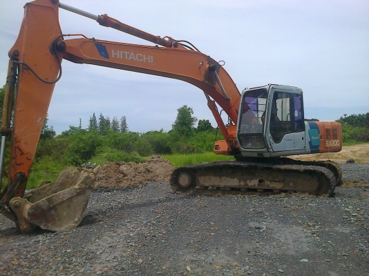 ฝากขายแม็คโค HITACHI EX200-2 ฝากขายแม็คโค HITACHI EX200-2